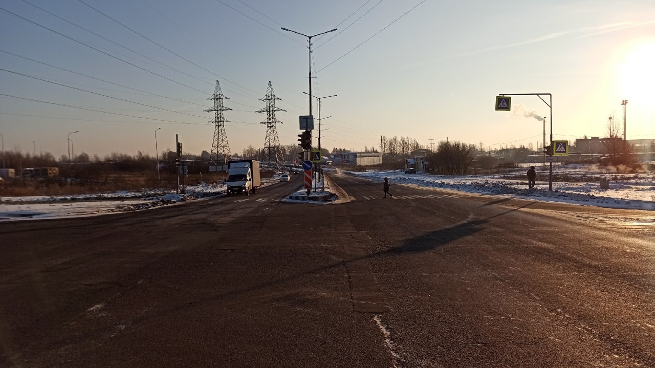 На выезде из Тутаева рейсовый автобус попал в ДТП.